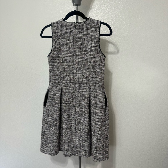 LOFT Sleeveless Tweed Dress w/pockets!! Size 6 - Picture 3 of 9